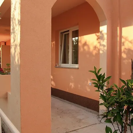 Apartment Tucepi 6058e *